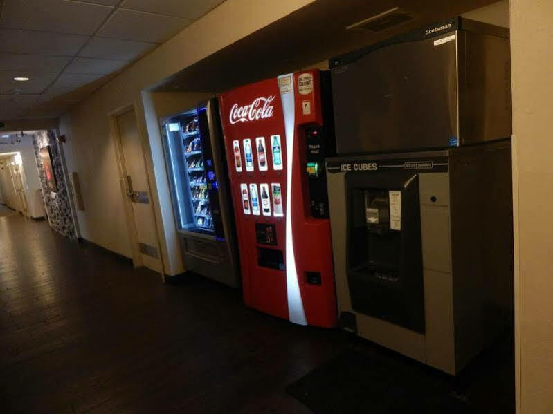 Red Roof Inn Plus+ Austin South Екстериор снимка