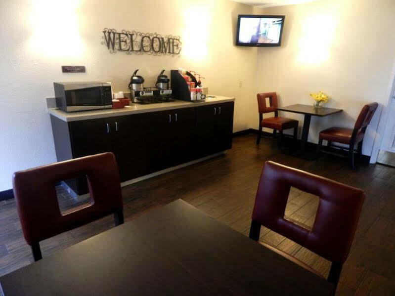Red Roof Inn Plus+ Austin South Екстериор снимка
